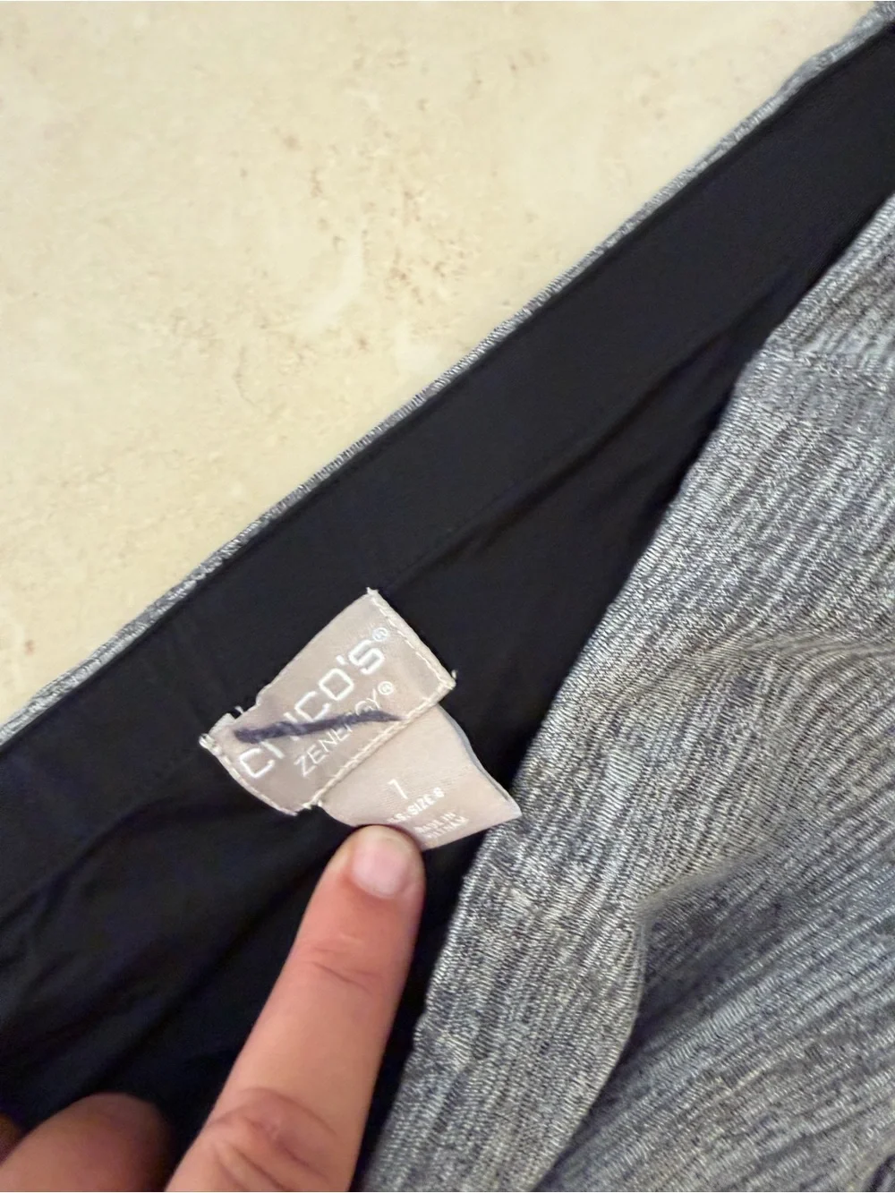 Chicos Size 1 Zenergy Gray Leggings